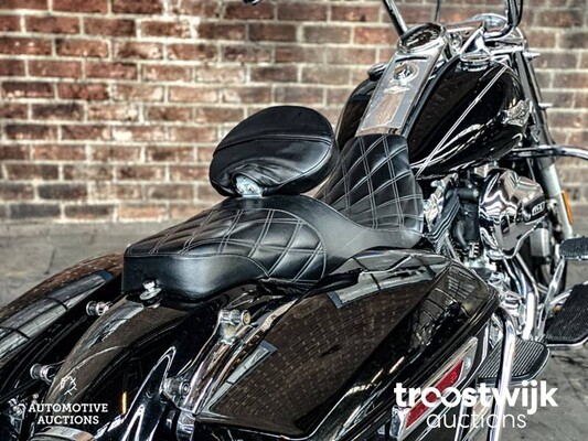 Harley-Davidson Road King FLHR Cruiser Motorcycle