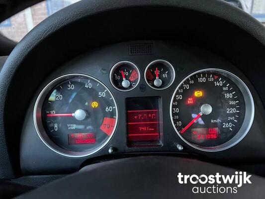 Audi TT MK1 1.8 5V Turbo quattro Car