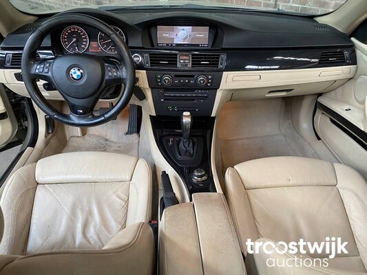 BMW 320i Coupe Car