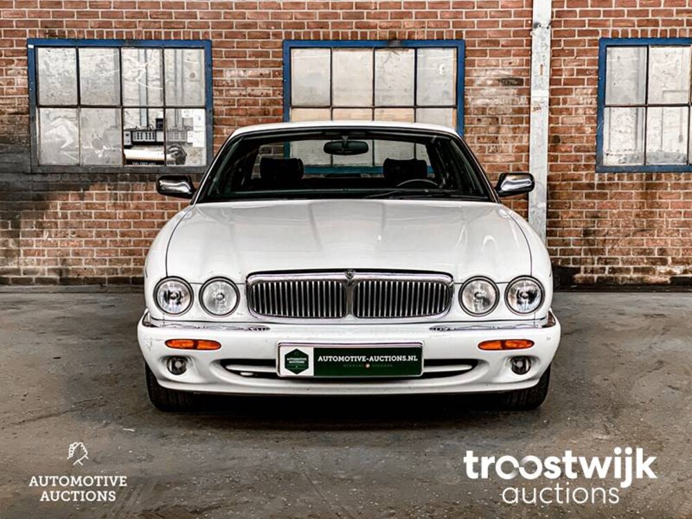 Jaguar Sovereign XJ8 3.2 V8 Auto