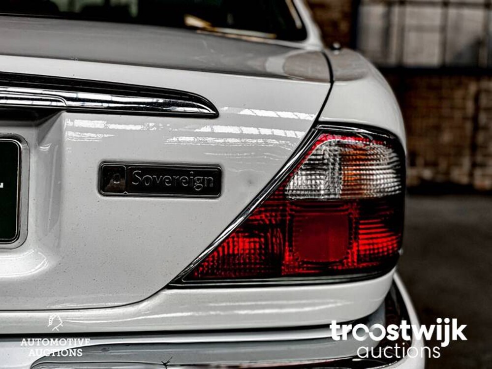 Jaguar Sovereign XJ8 3.2 V8 Auto