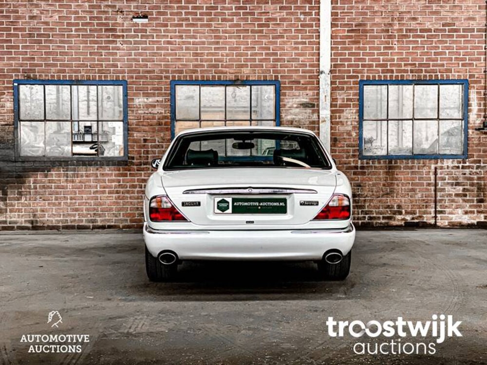 Jaguar Sovereign XJ8 3.2 V8 Auto