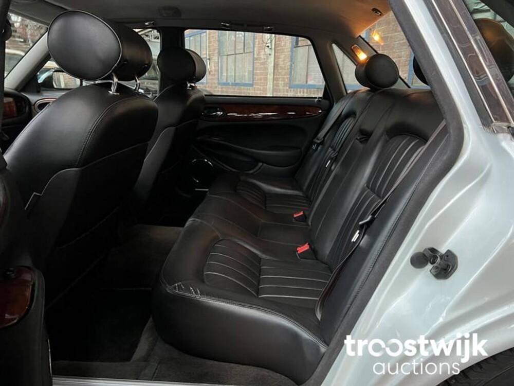 Jaguar Sovereign XJ8 3.2 V8 Auto