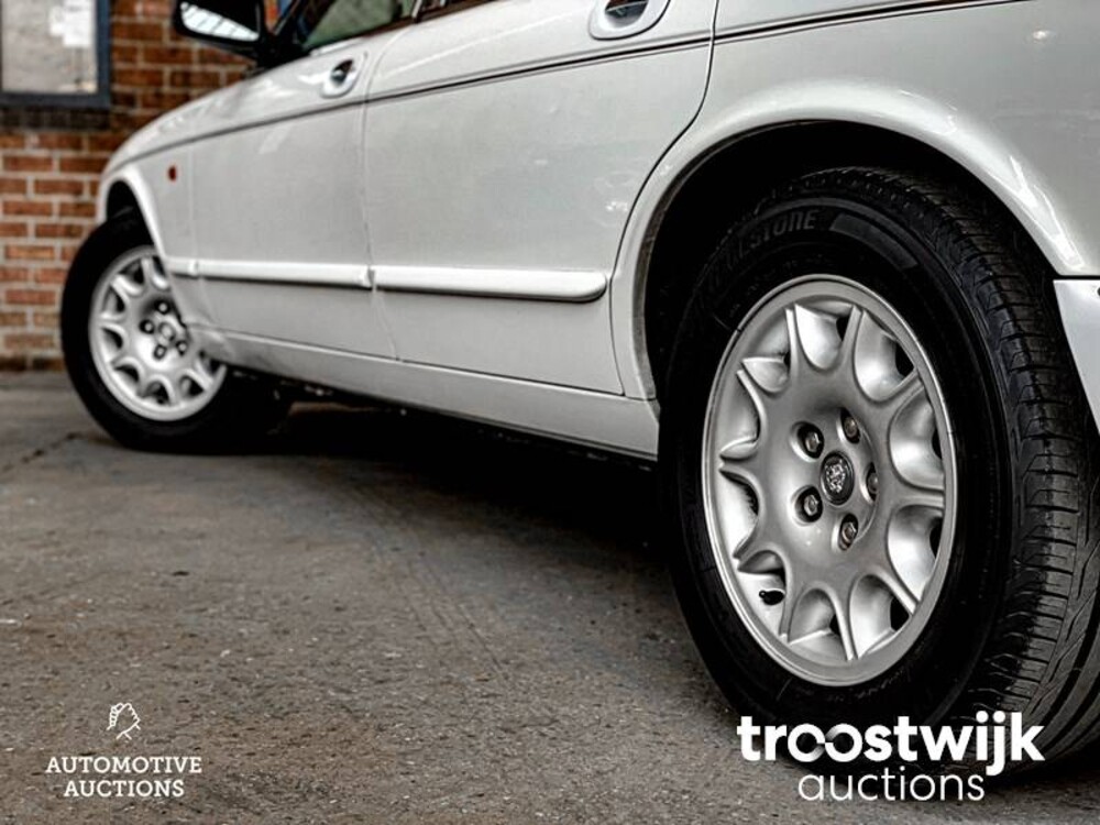 Jaguar Sovereign XJ8 3.2 V8 Auto