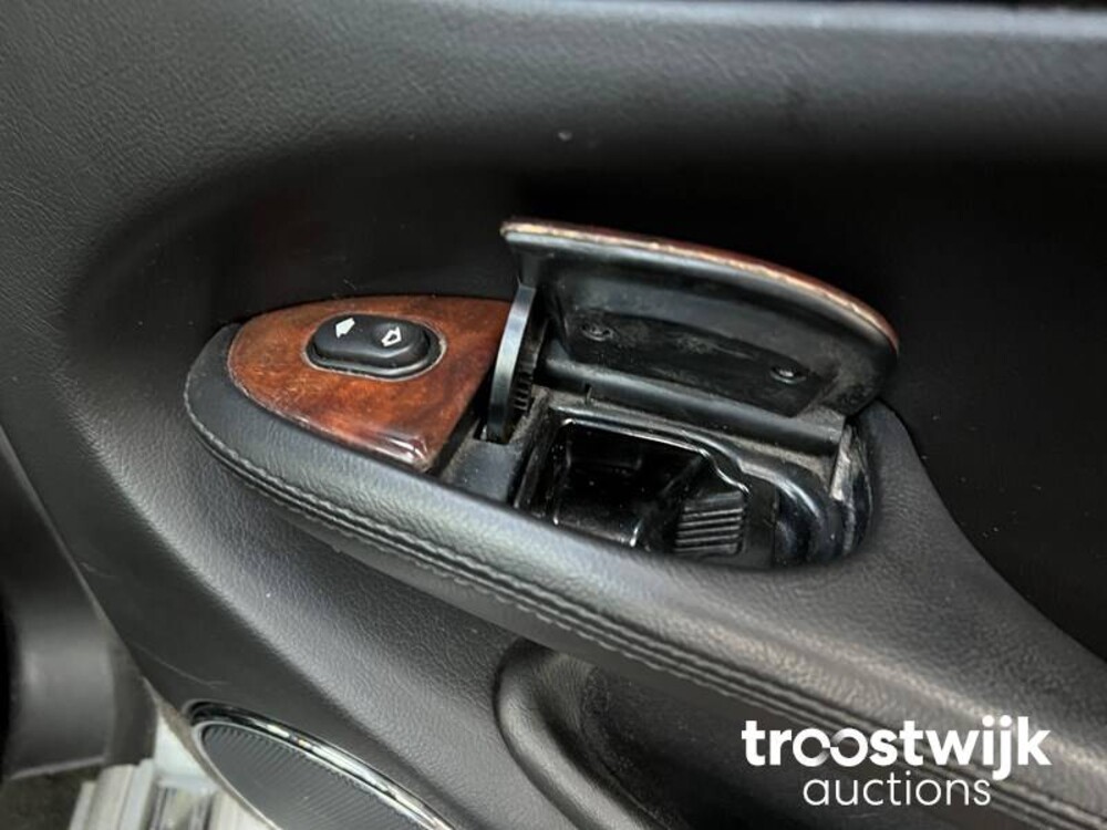 Jaguar Sovereign XJ8 3.2 V8 Auto