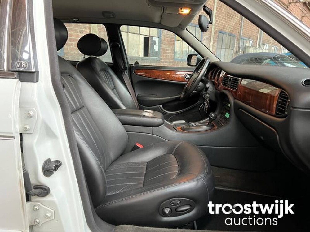 Jaguar Sovereign XJ8 3.2 V8 Auto