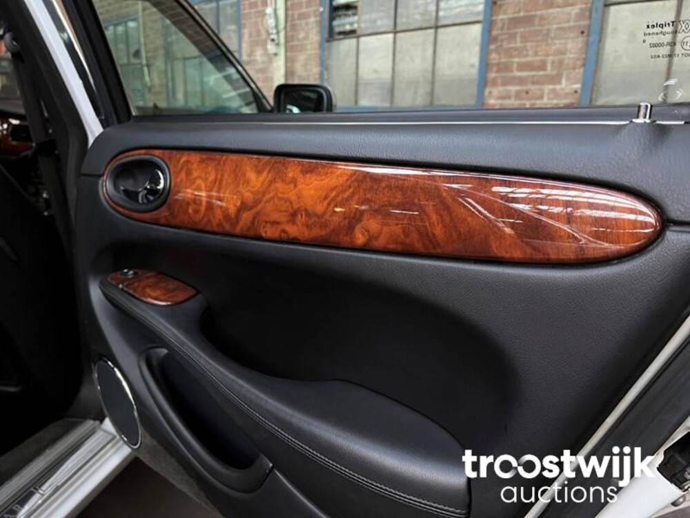 Jaguar Sovereign XJ8 3.2 V8 Auto