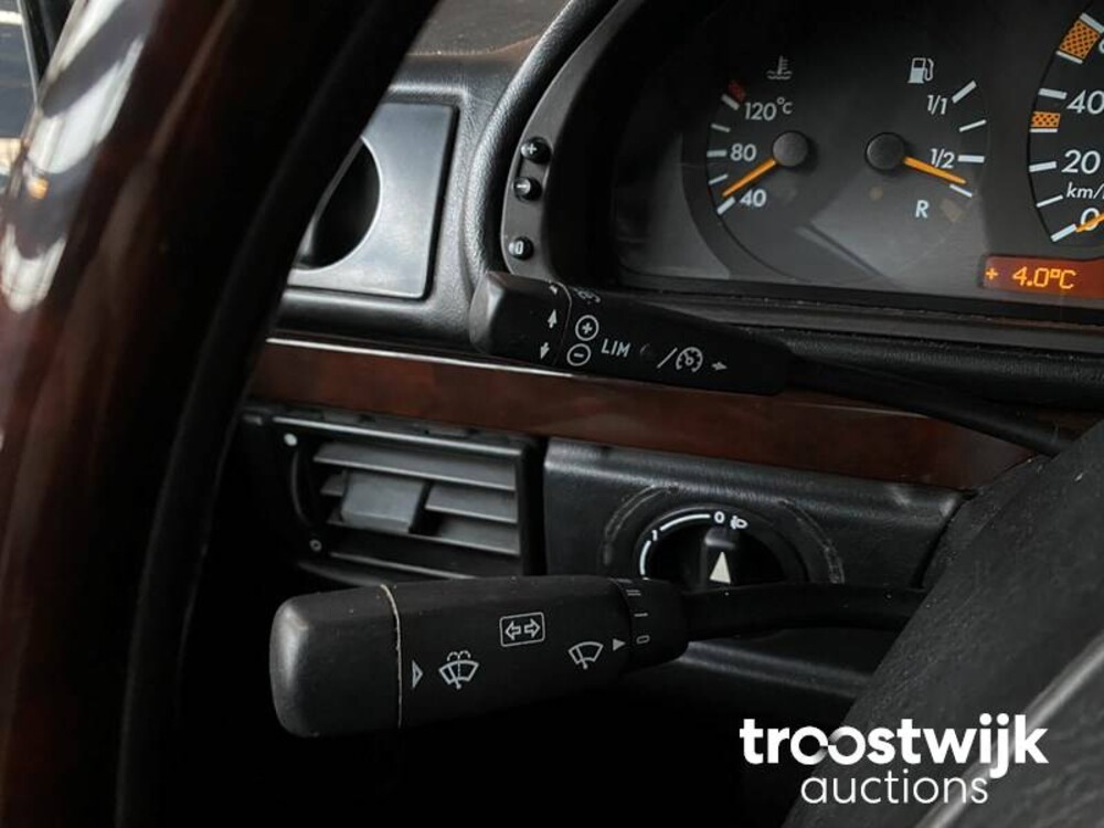 Mercedes-Benz G300 D Turbo Auto