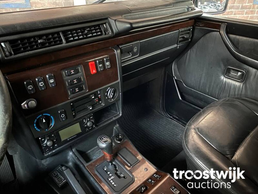 Mercedes-Benz G300 D Turbo Auto