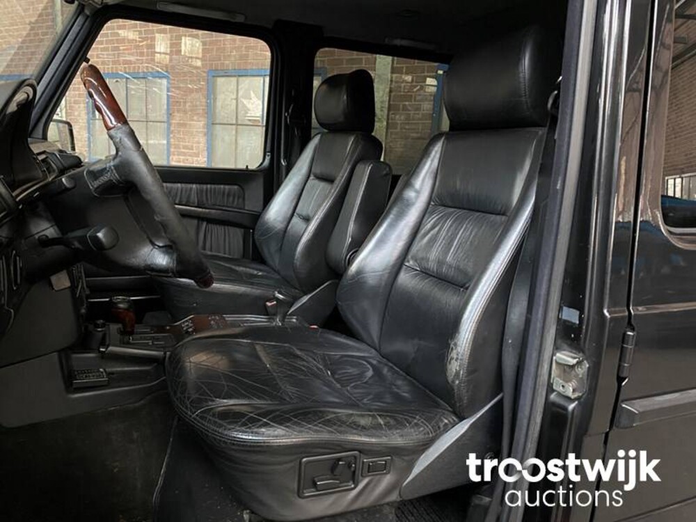 Mercedes-Benz G300 D Turbo Auto