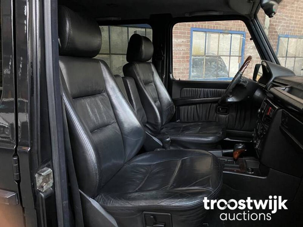 Mercedes-Benz G300 D Turbo Auto