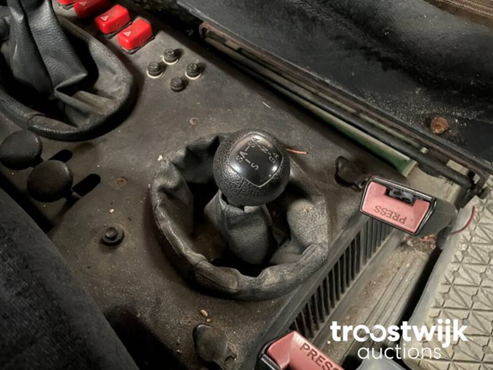 Mercedes-Benz 300gd Auto