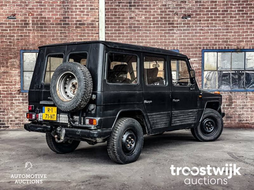 Mercedes-Benz 300gd Auto