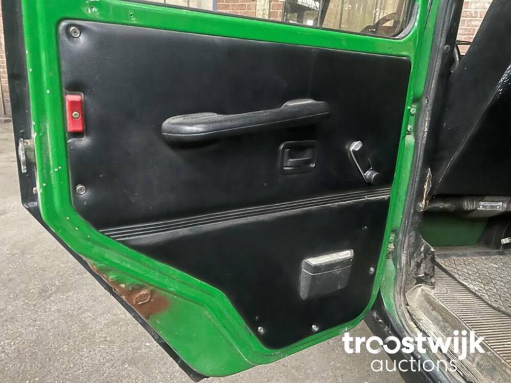 Mercedes-Benz 300gd Auto