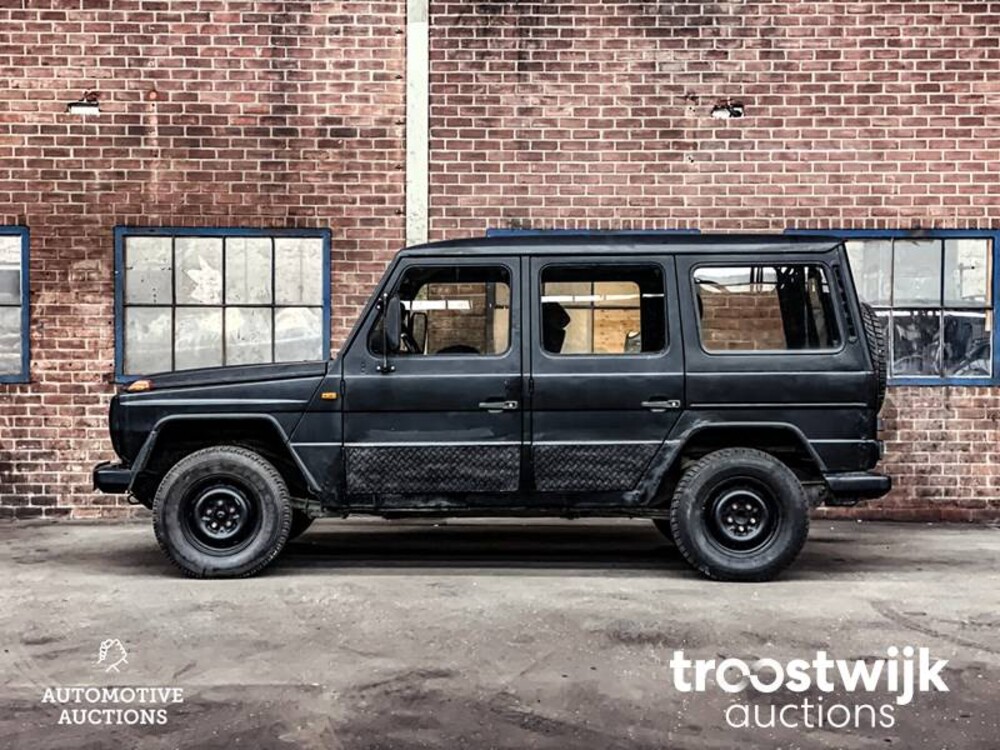 Mercedes-Benz 300gd Auto