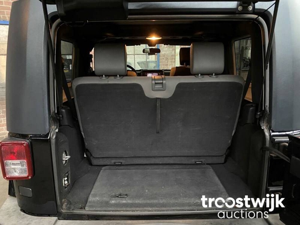 Jeep Wrangler 2.8 CRD Sahara Auto