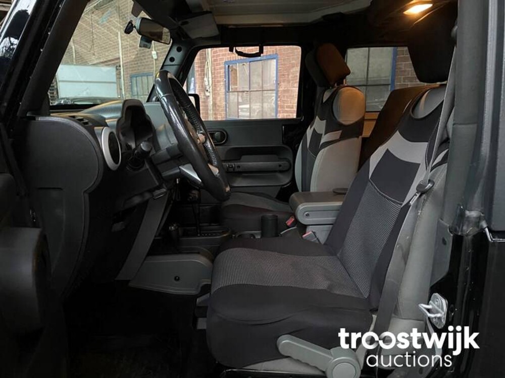 Jeep Wrangler 2.8 CRD Sahara Auto