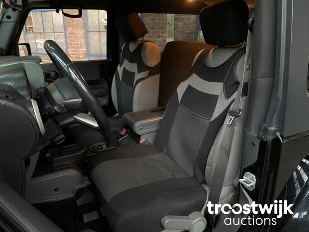 Jeep Wrangler 2.8 CRD Sahara Auto