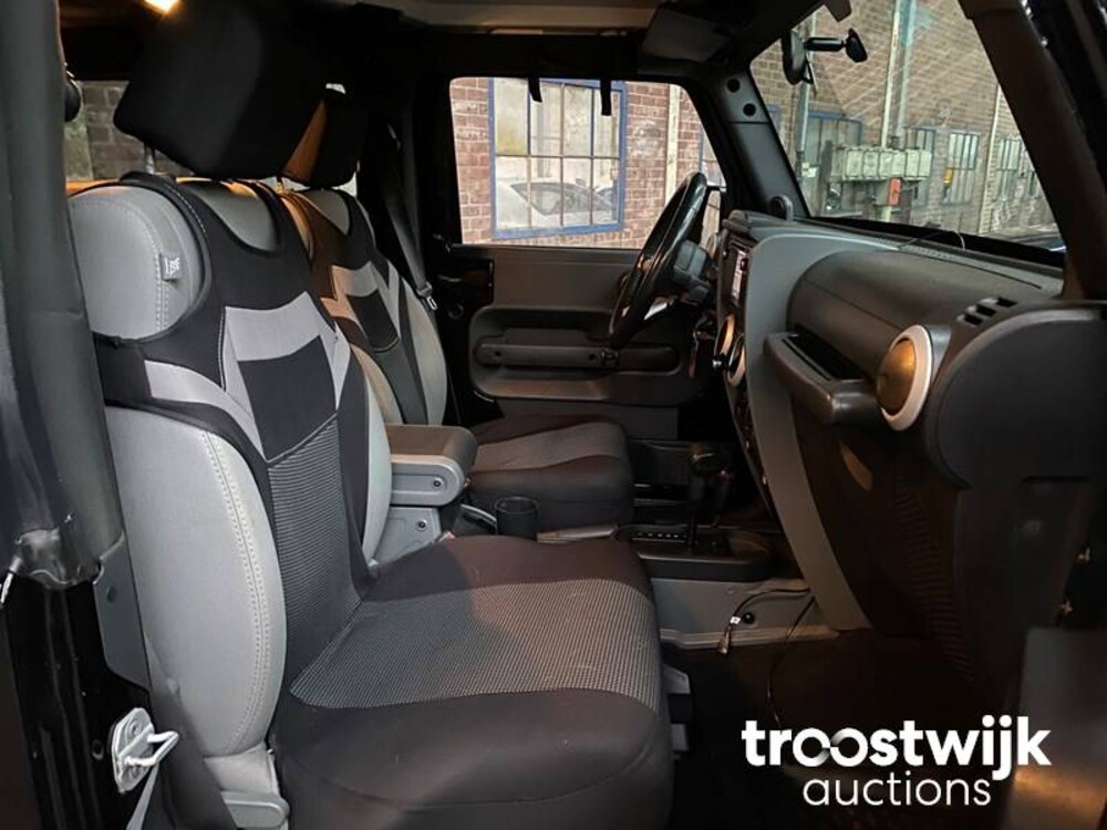 Jeep Wrangler 2.8 CRD Sahara Auto