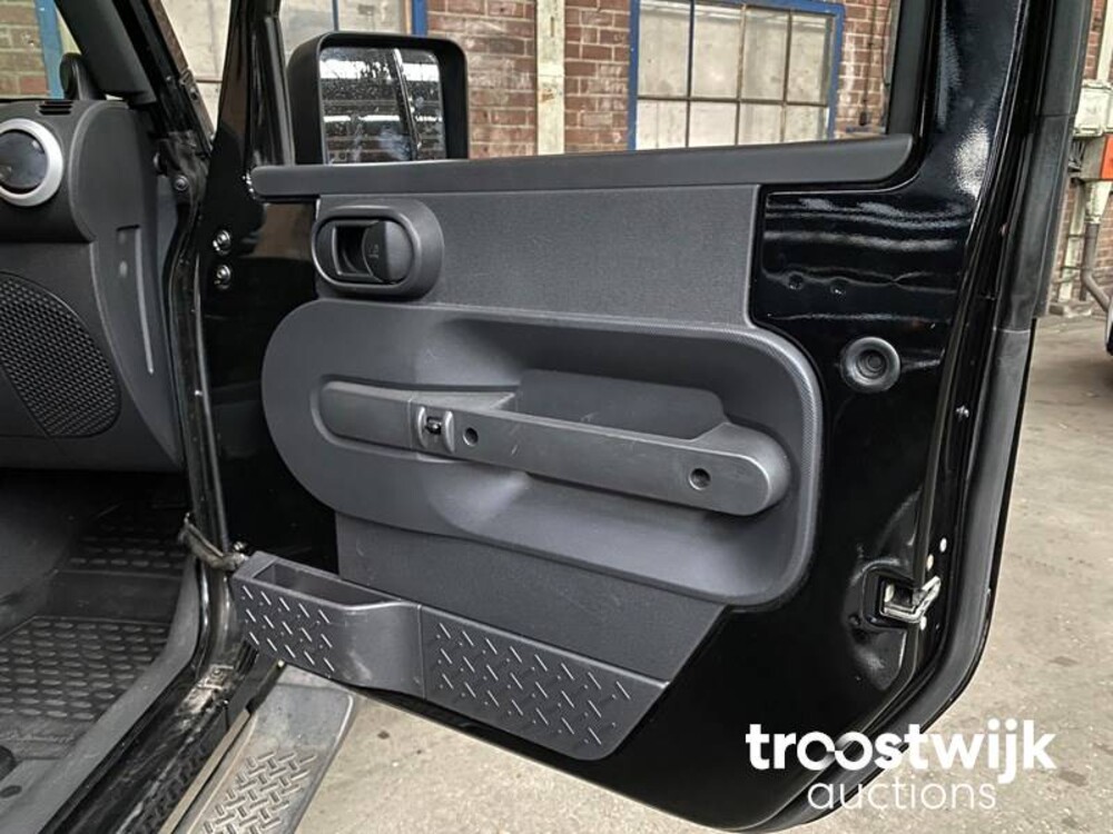 Jeep Wrangler 2.8 CRD Sahara Auto