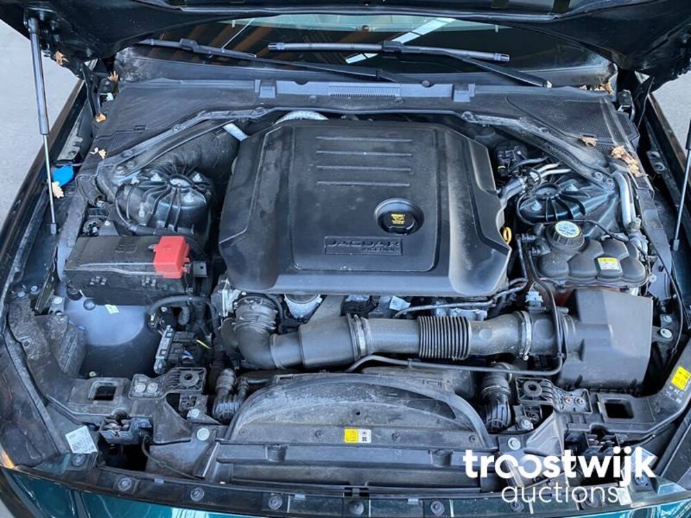 Jaguar 2.0 D R-Sport Auto