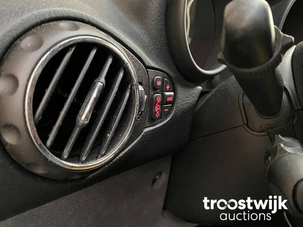 Alfa Romeo GT 2.0 JTS Disegno Bertone  Auto