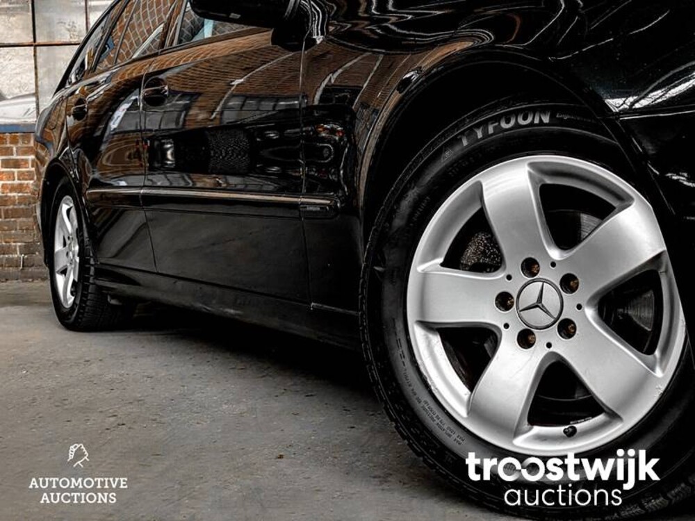 Mercedes-Benz E240 Avantgarde E-klasse Combi Auto