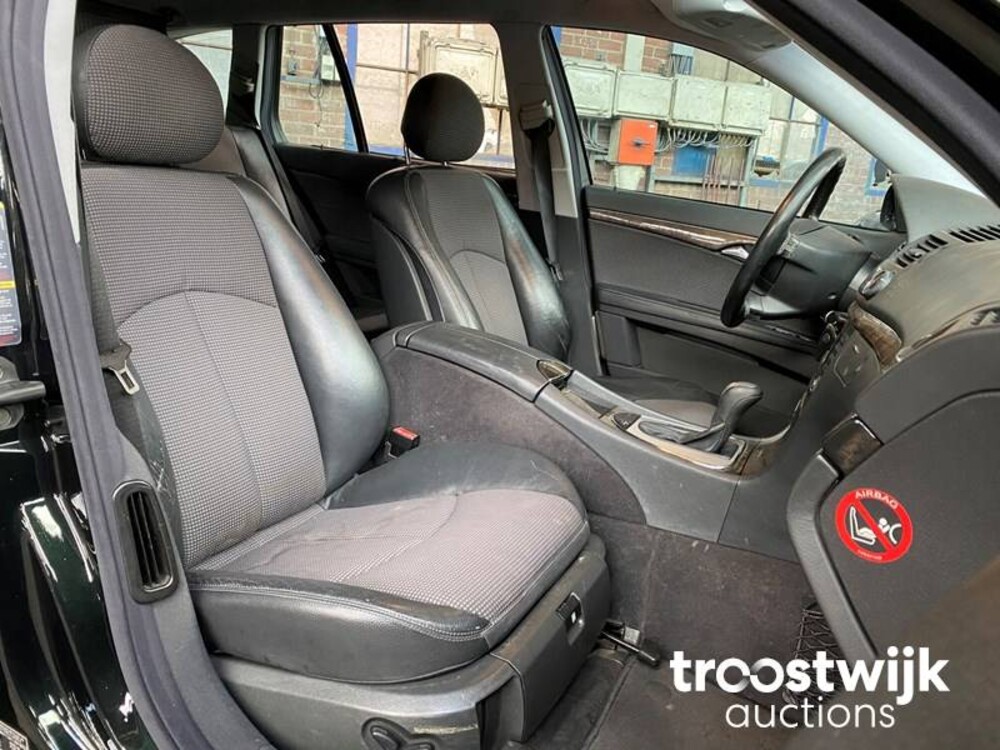 Mercedes-Benz E240 Avantgarde E-klasse Combi Auto