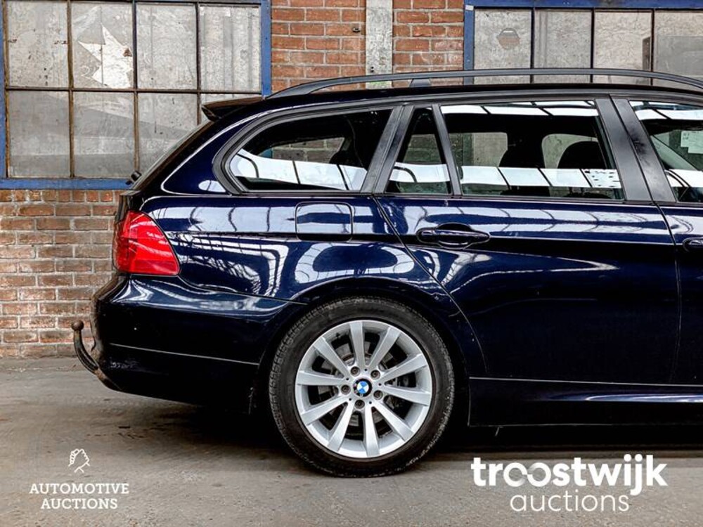 BMW 316i Touring Business Line 3-serie Auto