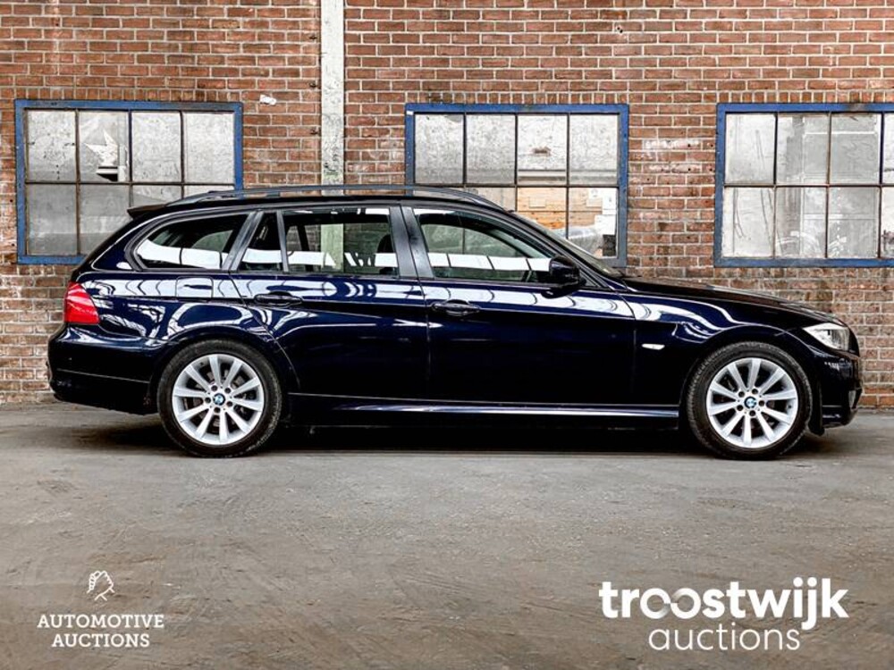 BMW 316i Touring Business Line 3-serie Auto