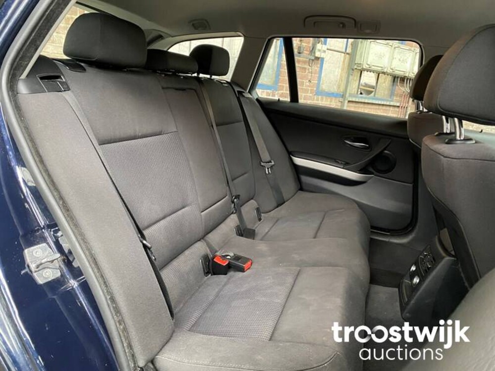 BMW 316i Touring Business Line 3-serie Auto