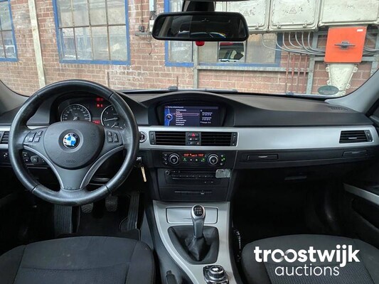 BMW 316i Touring Business Line 3-serie Auto