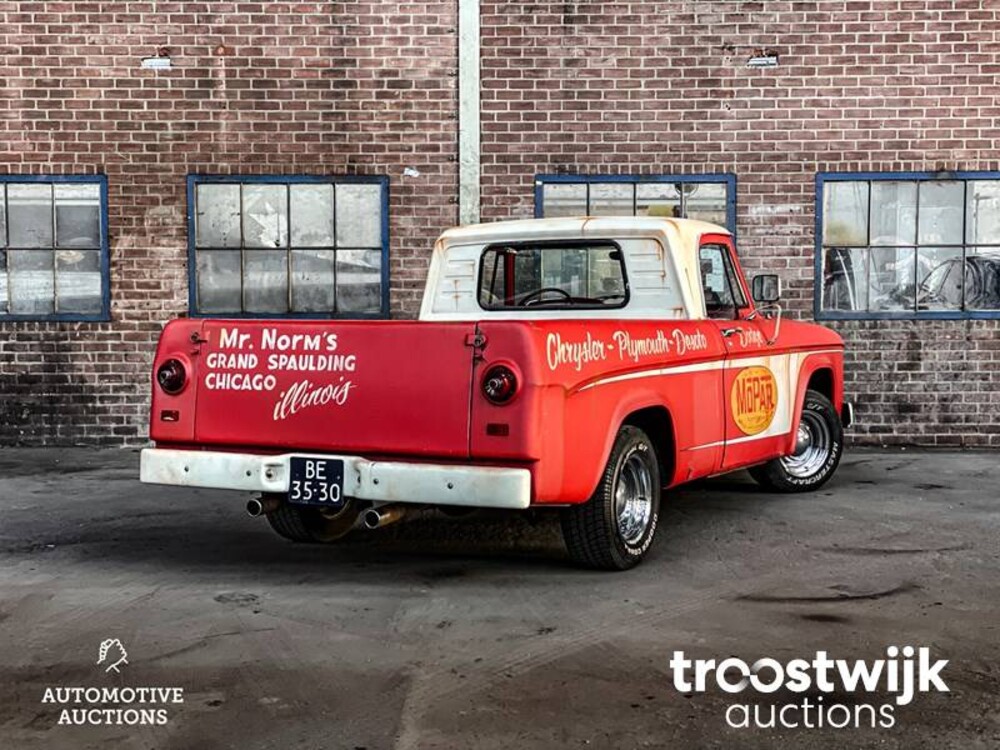 Dodge D100 Short Bed 7.2 V8 Auto