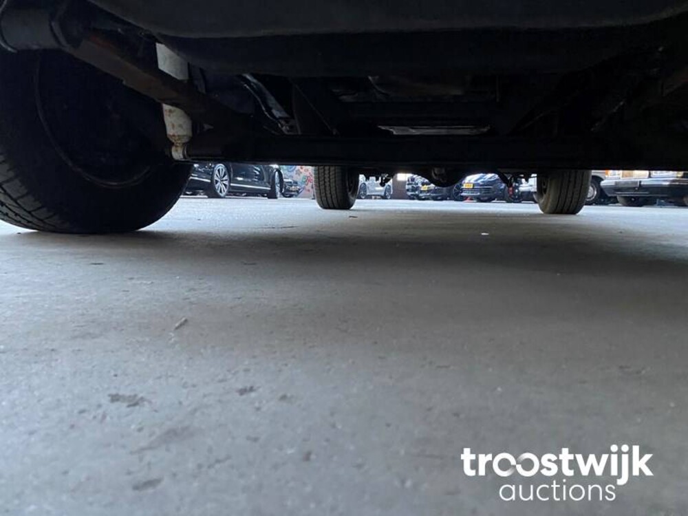 Dodge D100 Short Bed 7.2 V8 Auto