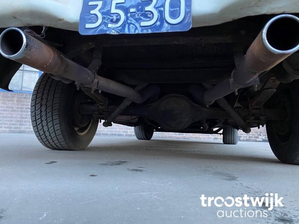 Dodge D100 Short Bed 7.2 V8 Auto