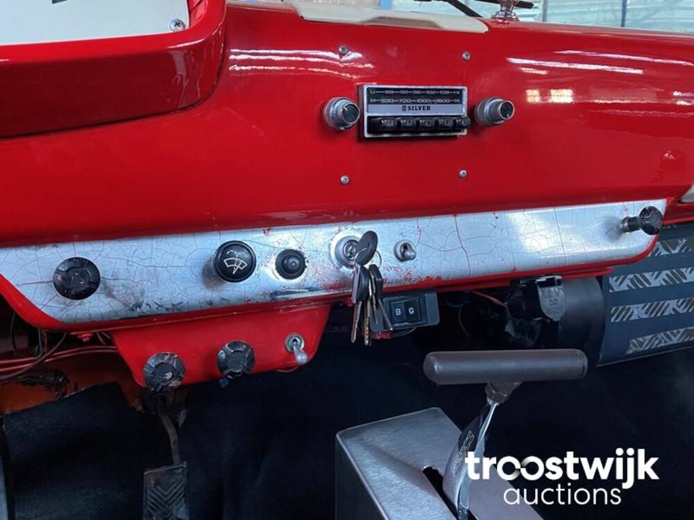 Dodge D100 Short Bed 7.2 V8 Auto