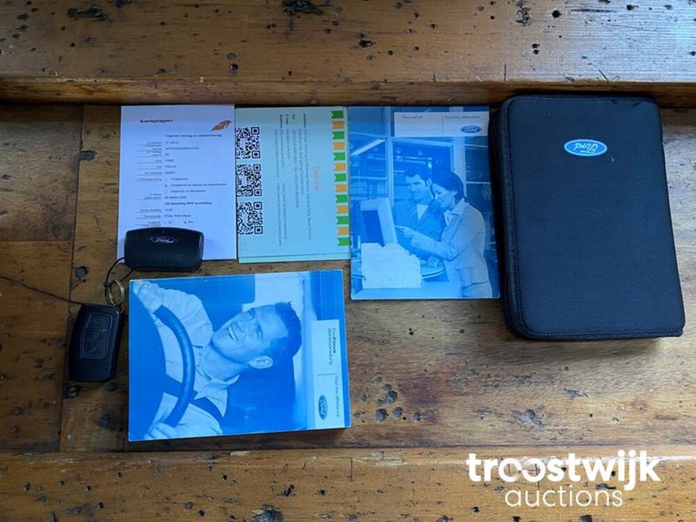 Ford Focus ST 2.5T Auto