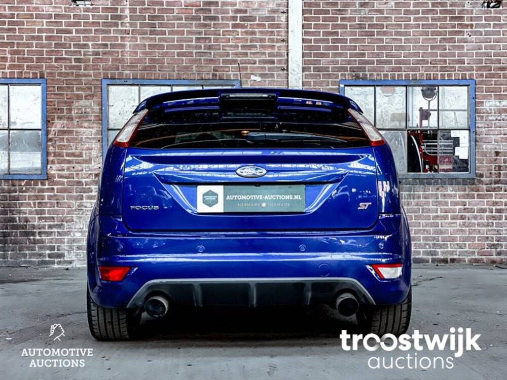 Ford Focus ST 2.5T Auto