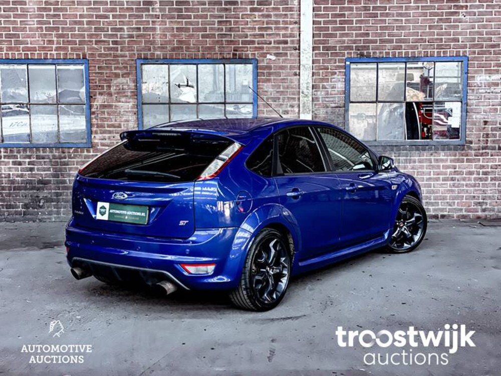 Ford Focus ST 2.5T Auto