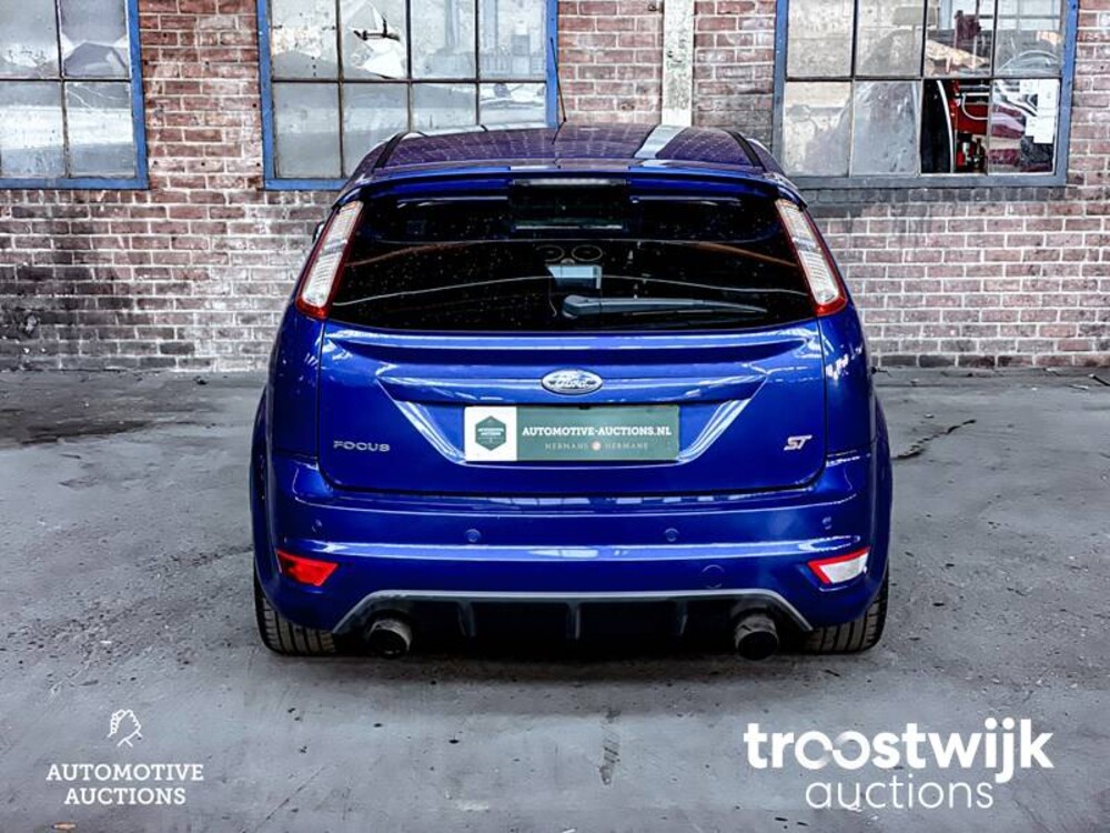 Ford Focus ST 2.5T Auto