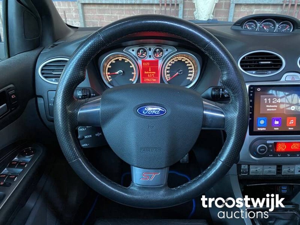 Ford Focus ST 2.5T Auto