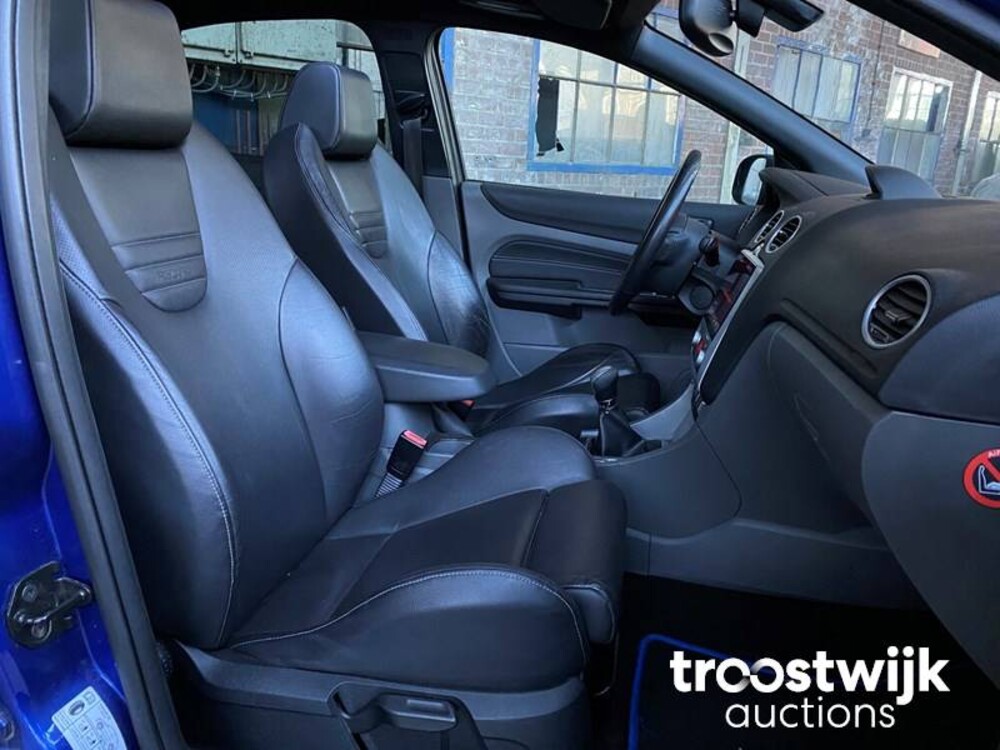 Ford Focus ST 2.5T Auto