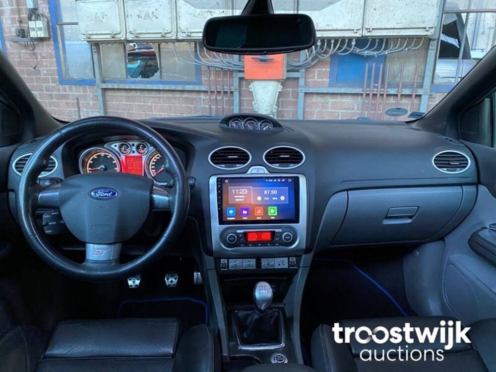 Ford Focus ST 2.5T Auto