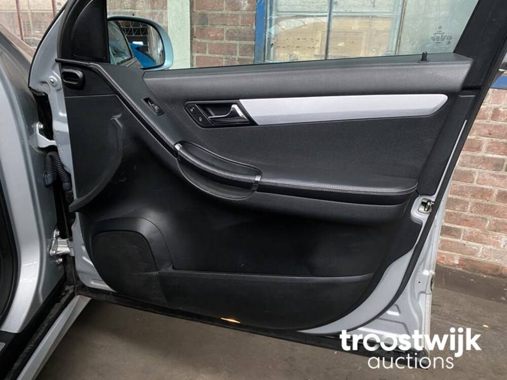 Mercedes-Benz R320 CDI Lang 4Matic Auto