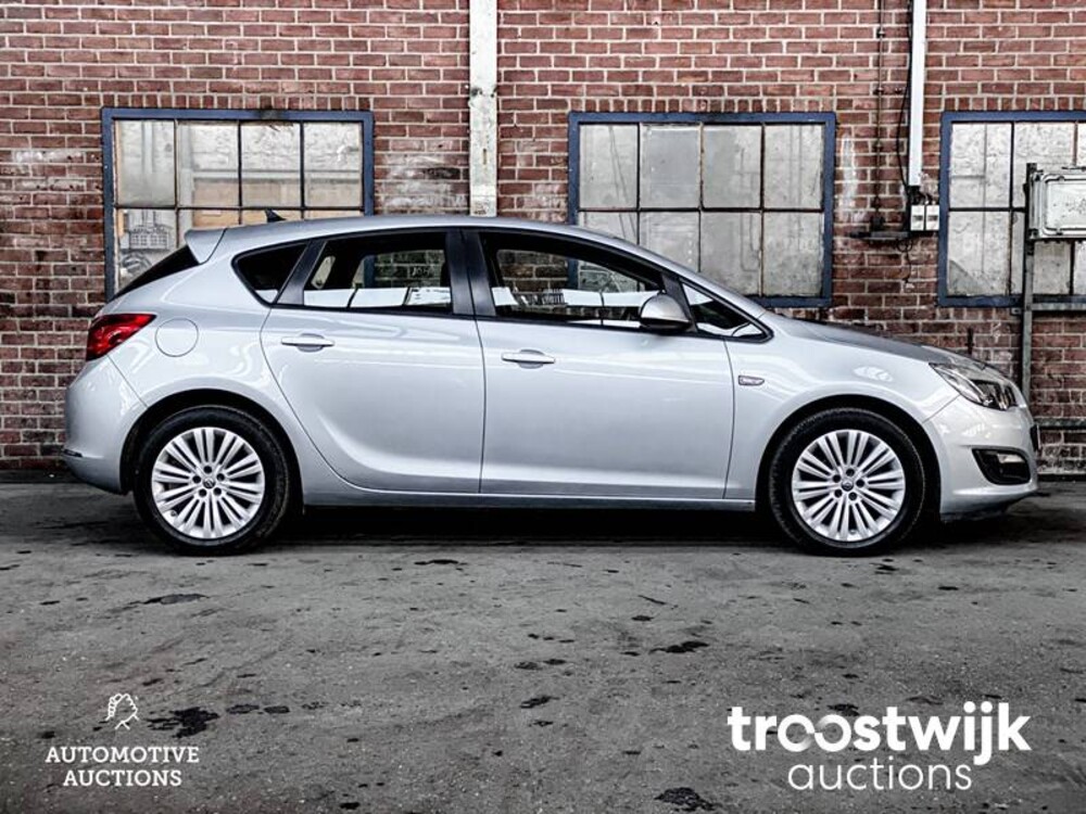 Opel Astra 1.4 Turbo Business Sport+ Auto