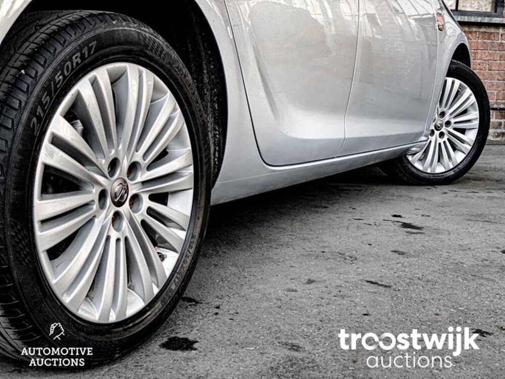 Opel Astra 1.4 Turbo Business Sport+ Auto