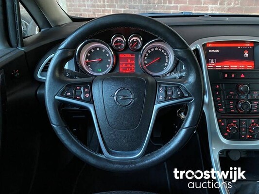 Opel Astra 1.4 Turbo Business Sport+ Auto