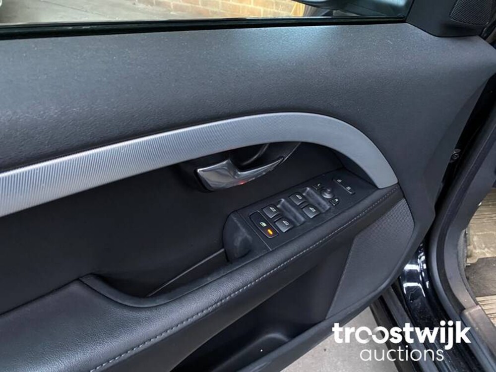 Volvo V70 2.0T R-Edition Auto