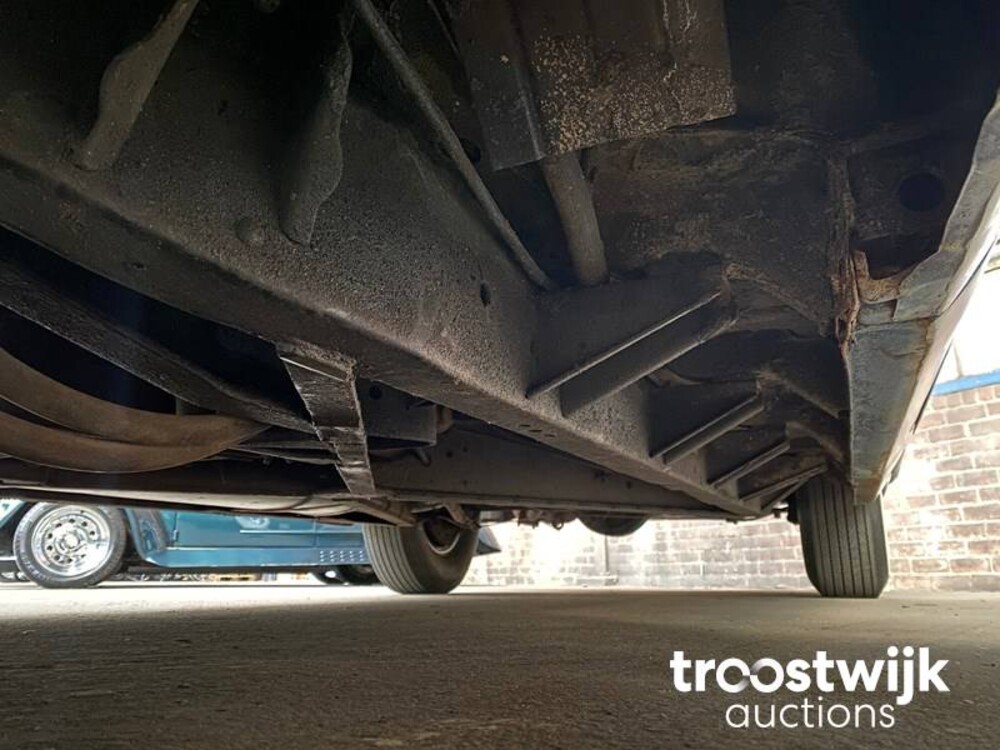 Buick Roadmaster Convertible 76 C V8 Auto