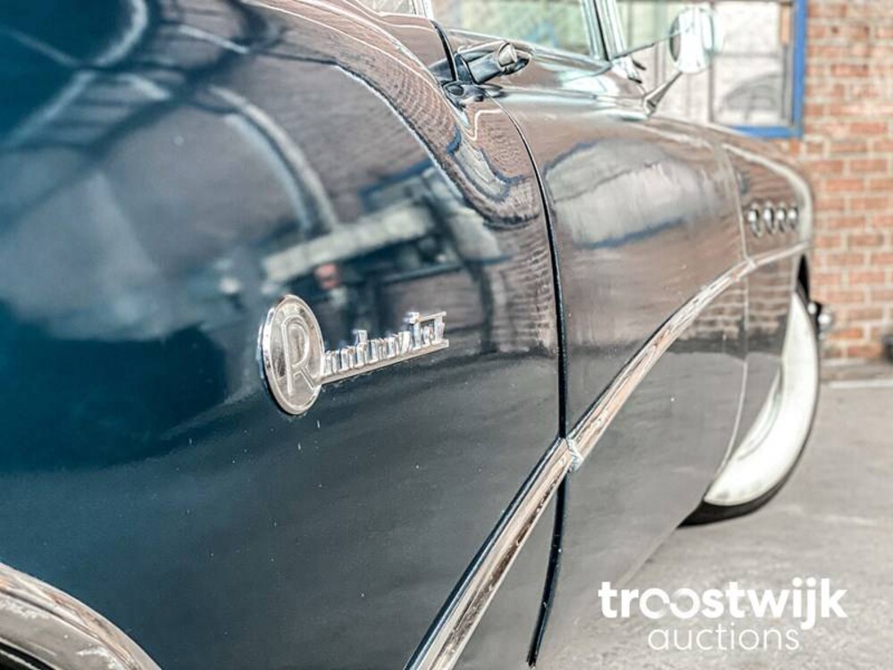 Buick Roadmaster Convertible 76 C V8 Auto